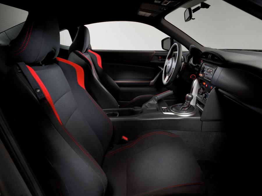  Scion FR-S 2013 года  (фото 140 из 192)